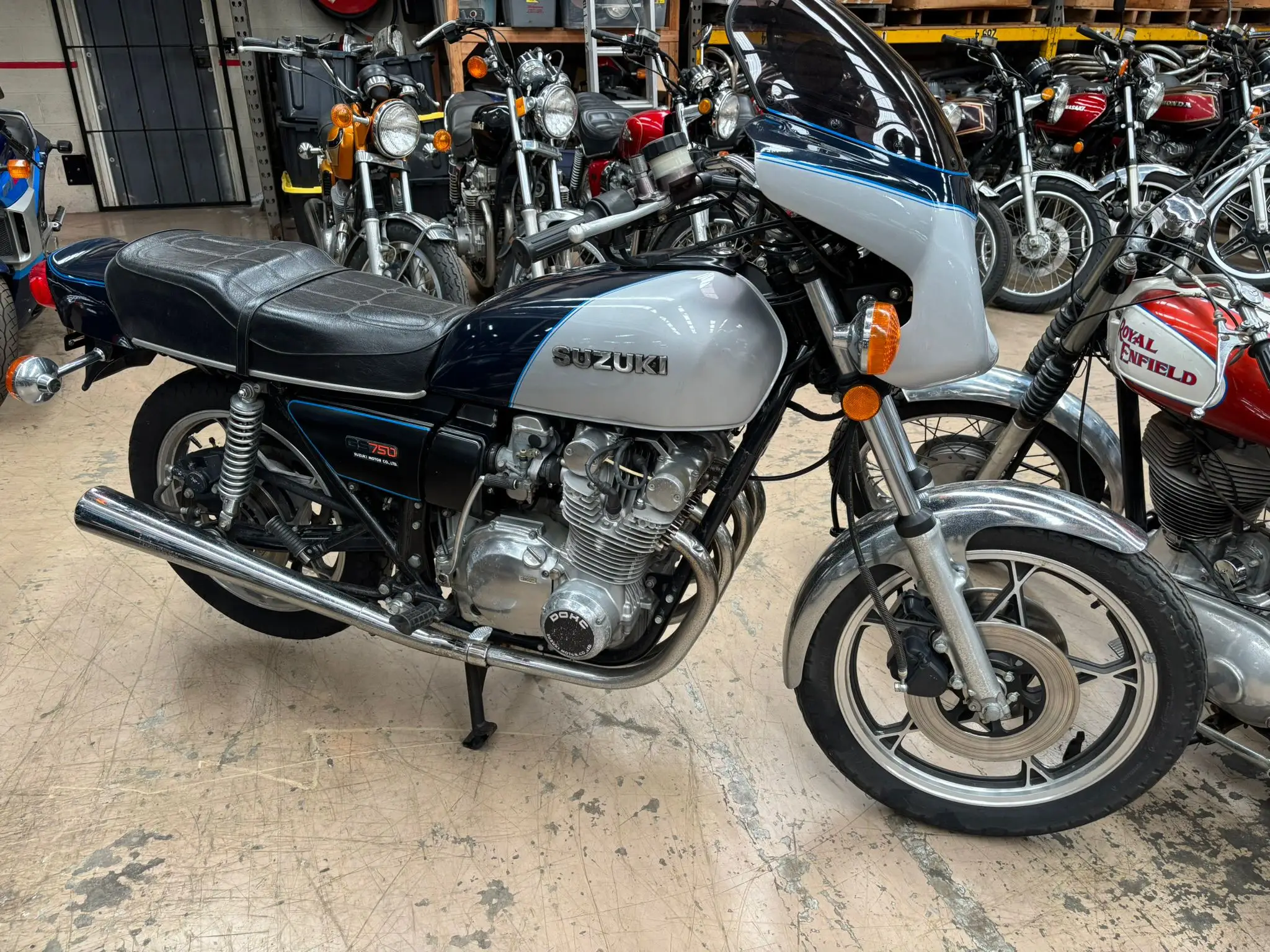 SUZUKI GS750
