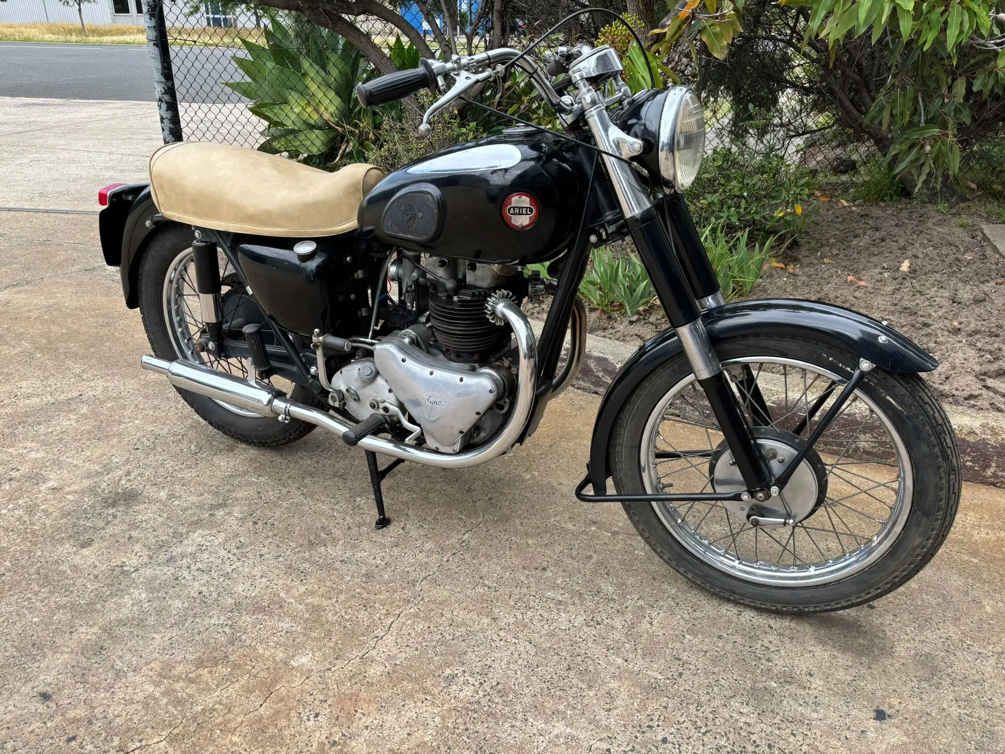 ARIEL HUNTMASTER 650