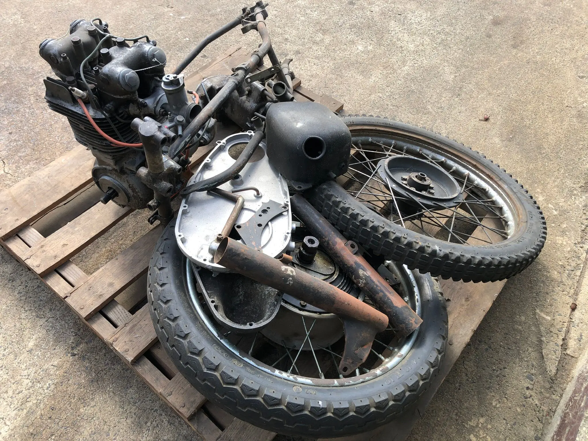 TRIUMPH TR5 1949 PROJECT